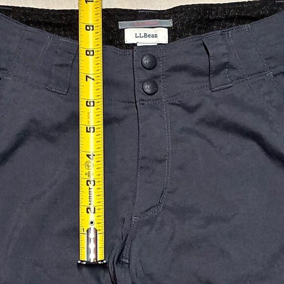 LL Bean Women's Convertible Nylon Cargo Pants Zip Off Shorts Size 2 (Fits 28x30) - Picture 8 of 9